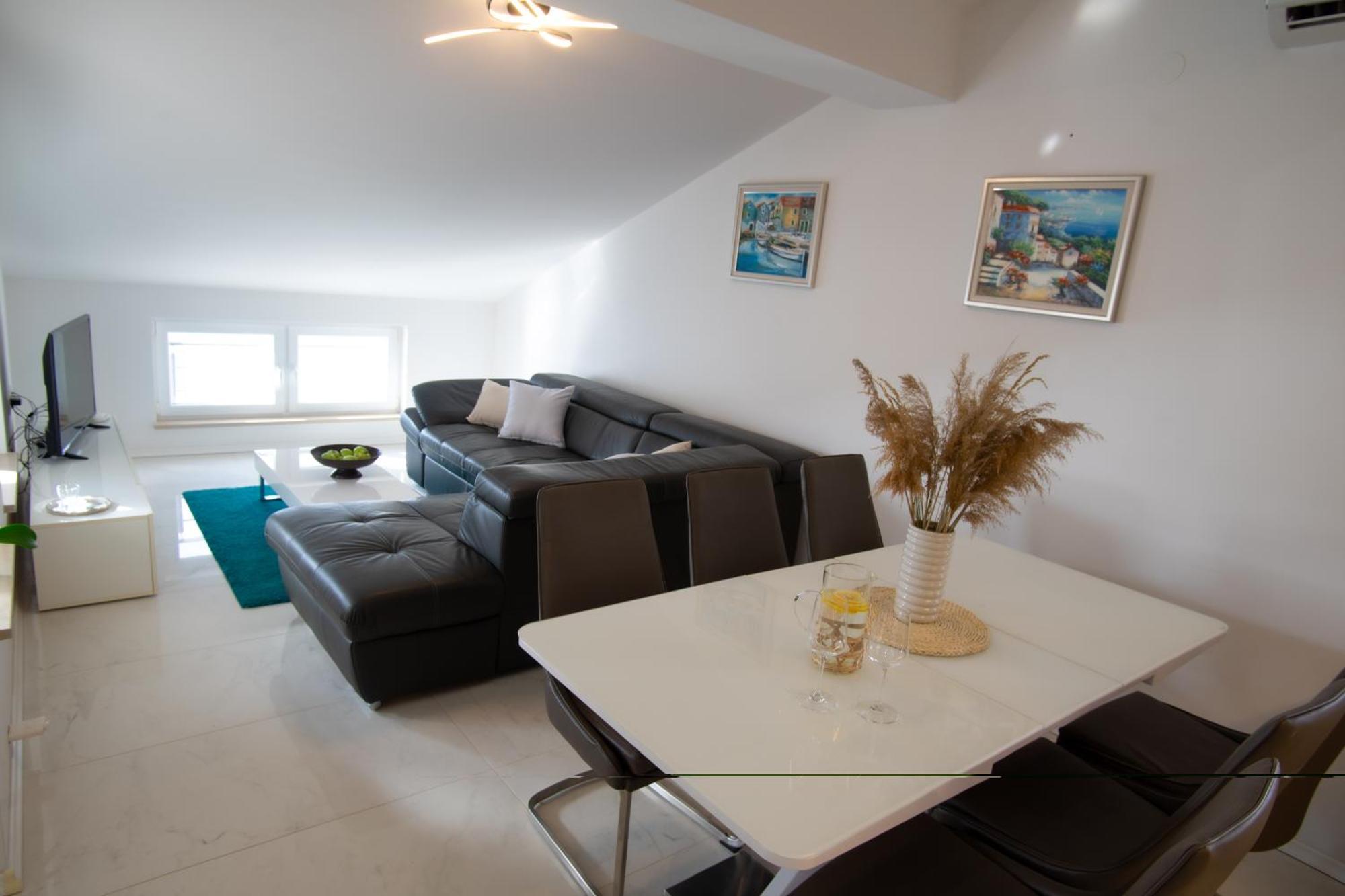 Apartment Antun - Adriatic Coast Retreat Blace Phòng bức ảnh