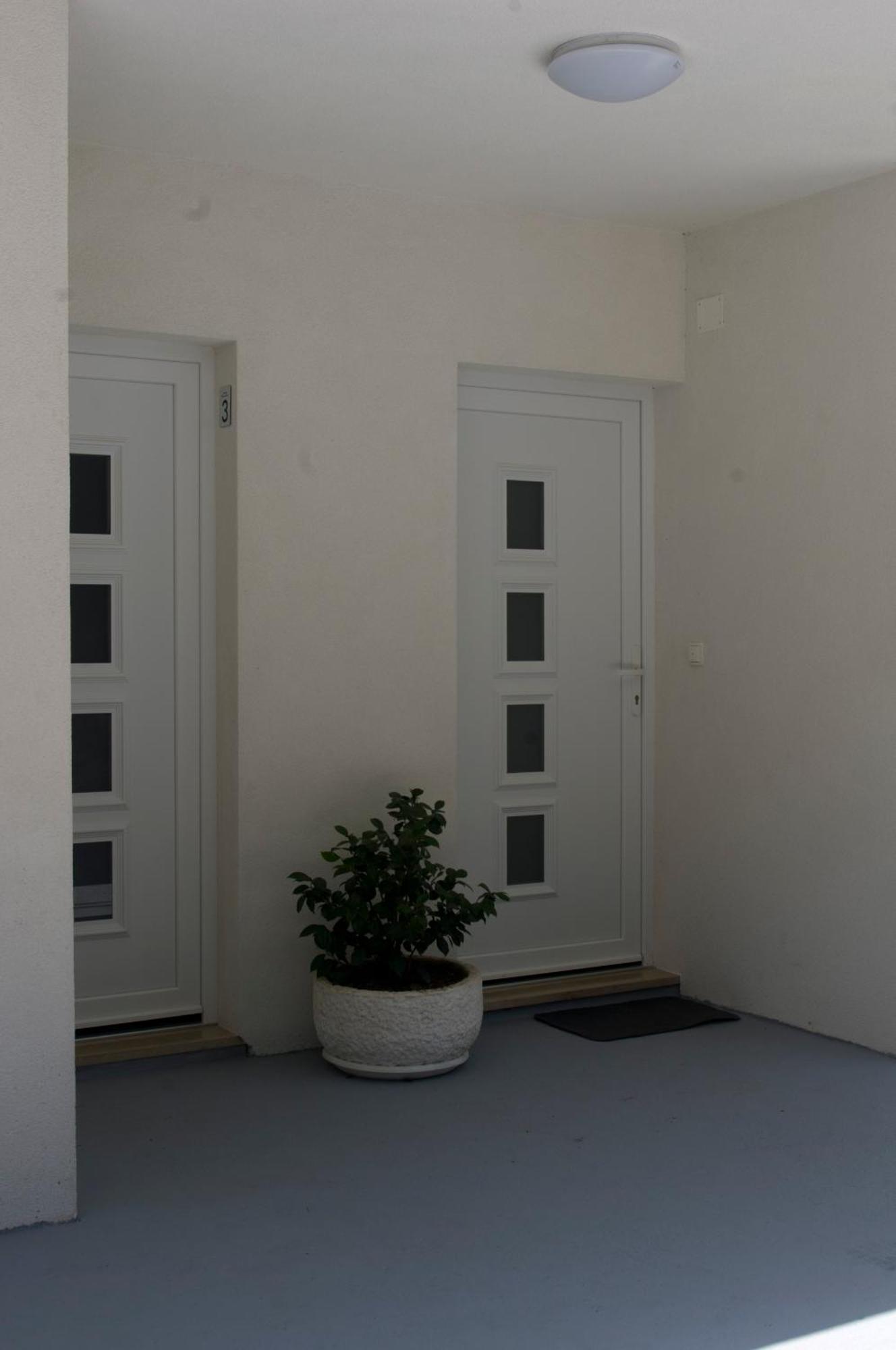 Apartment Antun - Adriatic Coast Retreat Blace Phòng bức ảnh