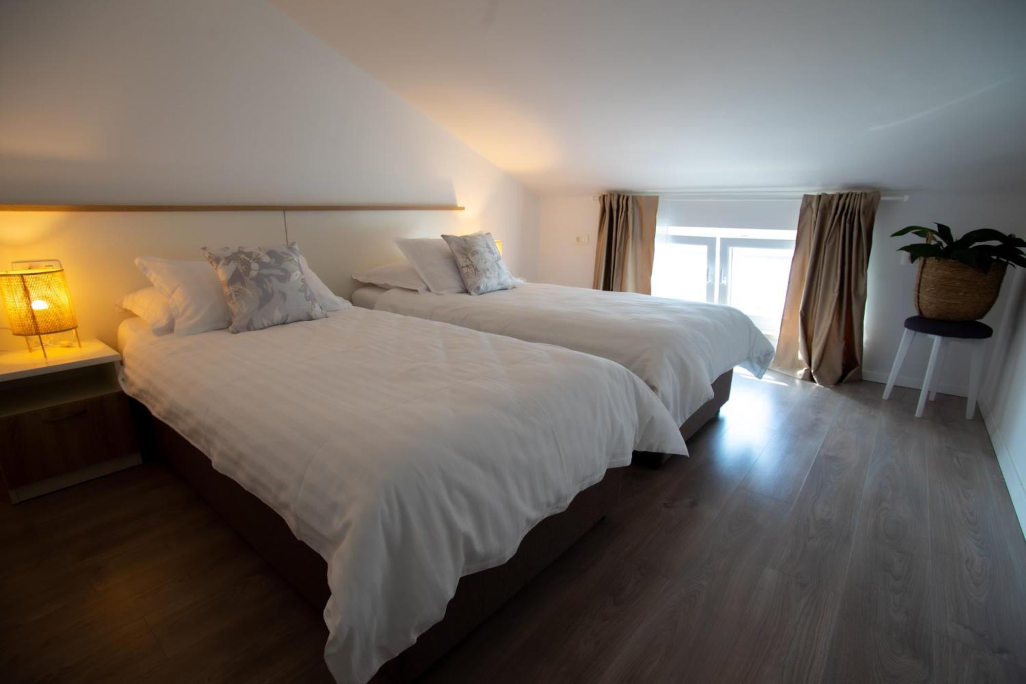 Apartment Antun - Adriatic Coast Retreat Blace Phòng bức ảnh