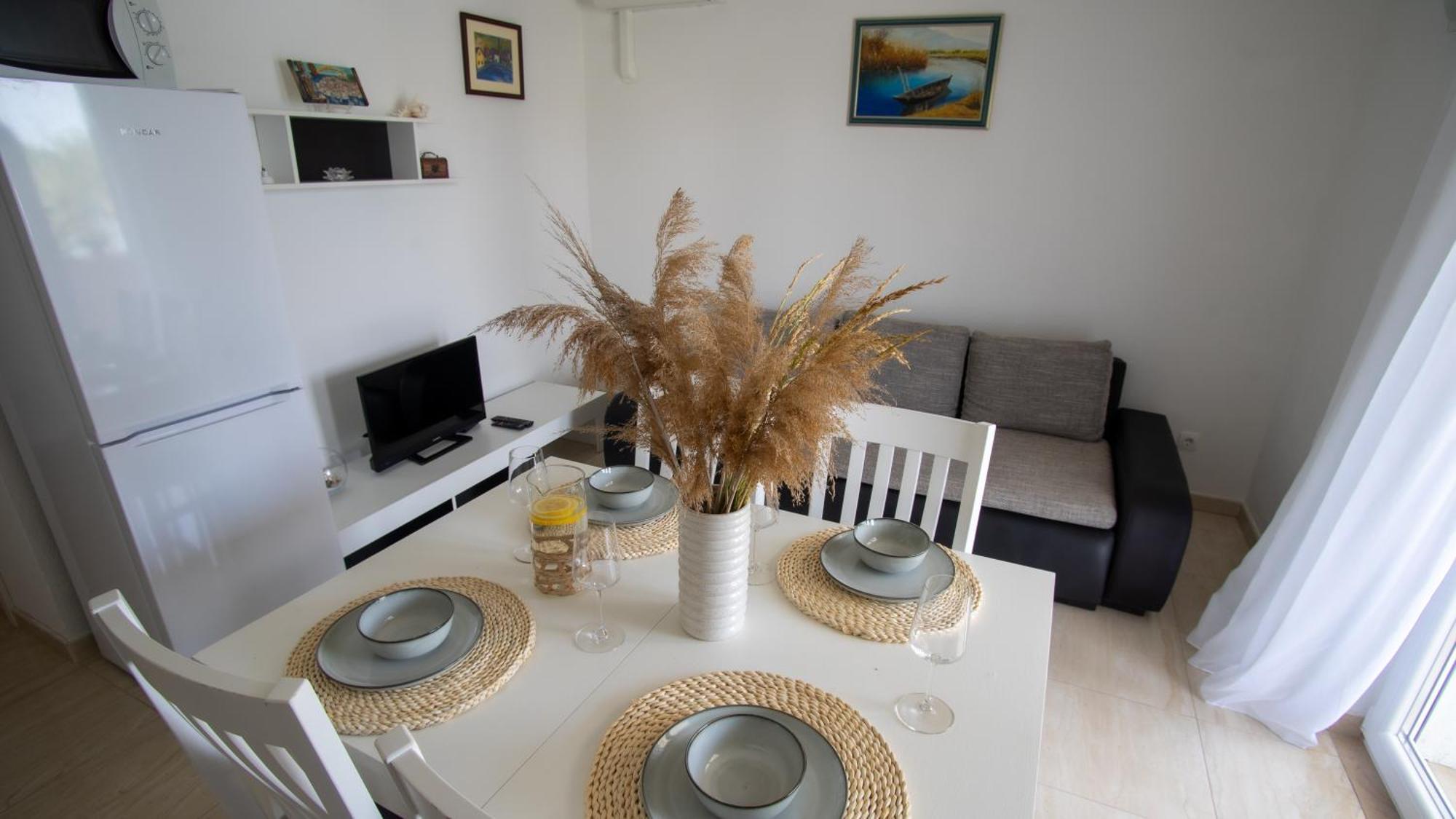 Apartment Antun - Adriatic Coast Retreat Blace Phòng bức ảnh