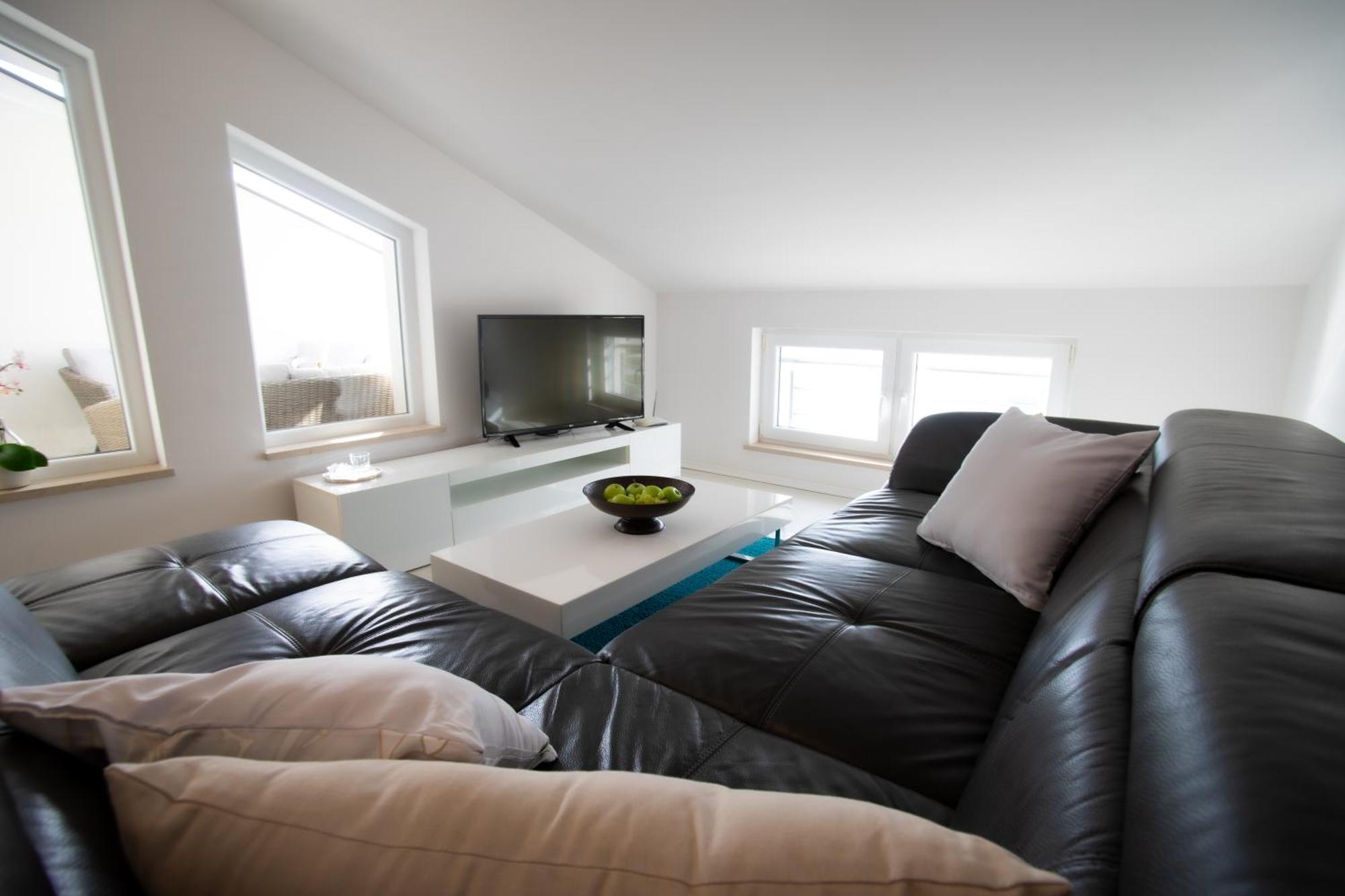 Apartment Antun - Adriatic Coast Retreat Blace Phòng bức ảnh